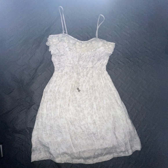 Women’s dress size Large, from Forever 21. Very feminine, comfortable & flowy. - Picture 6 of 8